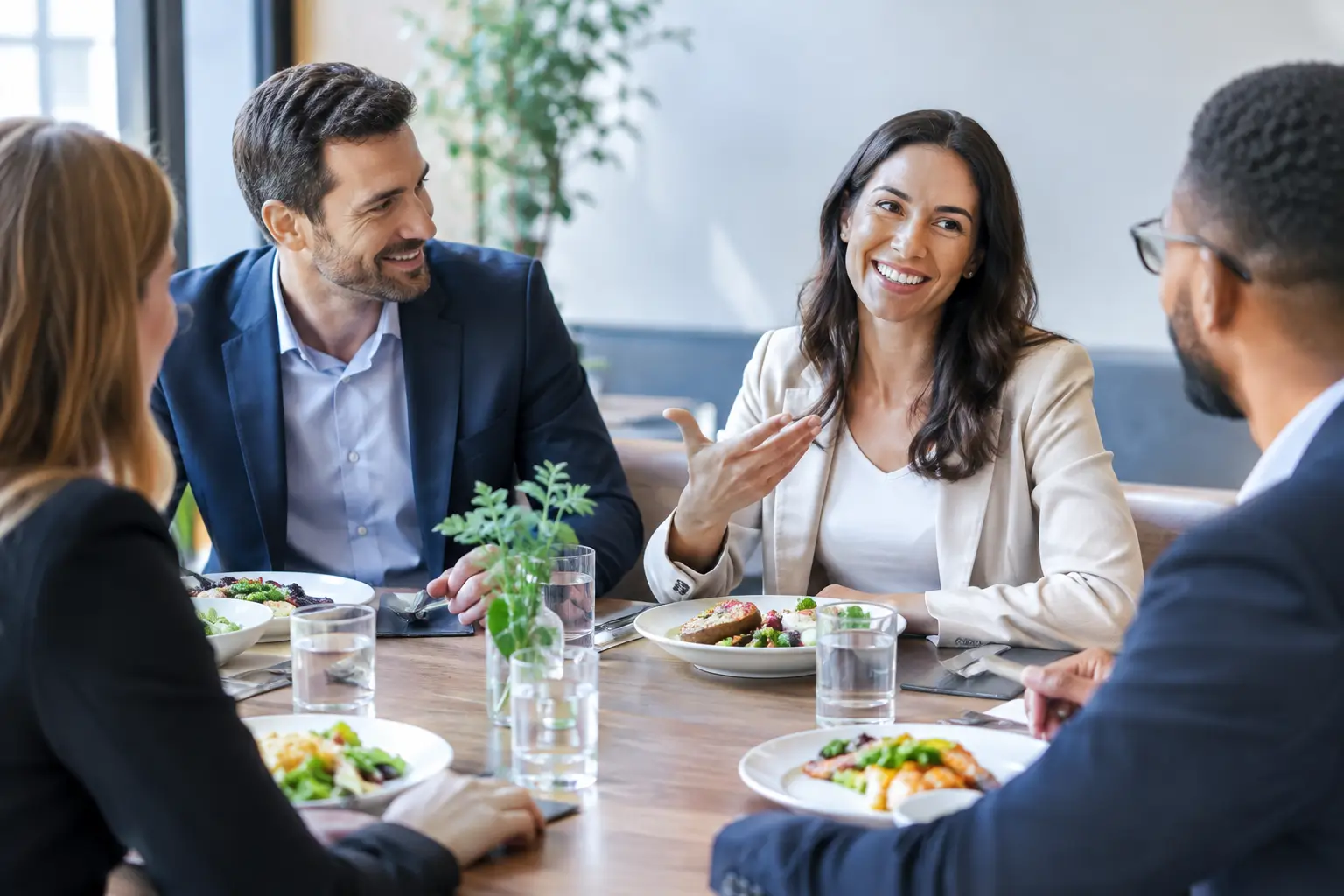 How to Host Business Lunches That Build Trust