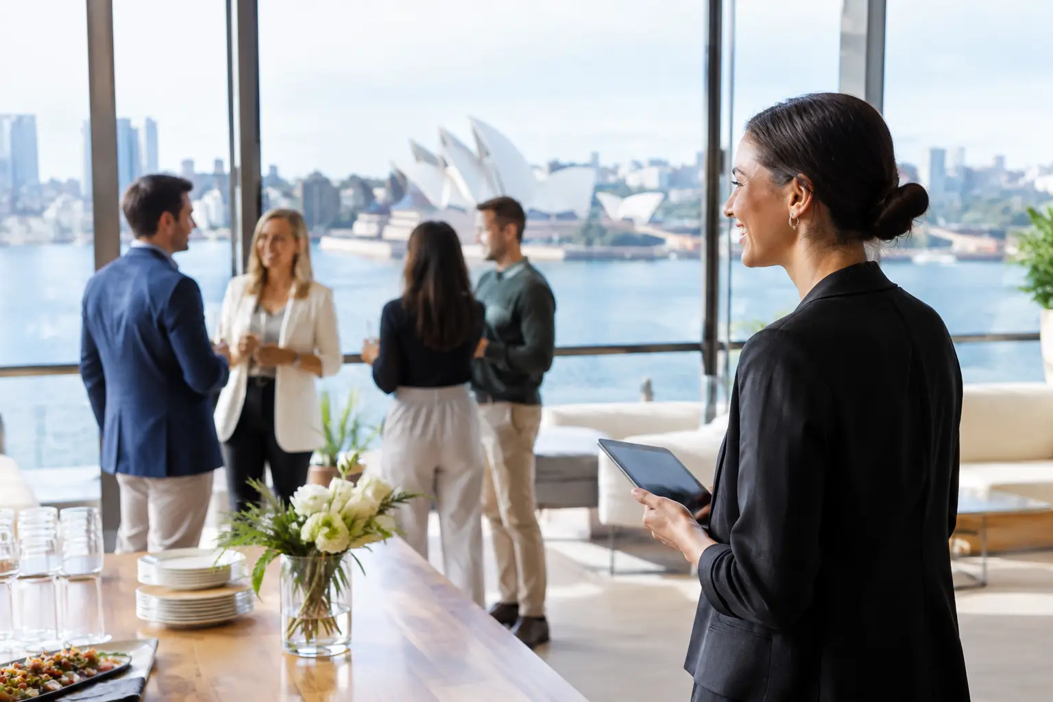 How to Organise a Clubhouse Event in Sydney